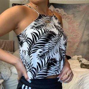 Kendall&kylie cropped flowy top